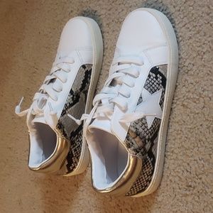 Madden Girl tennis shoes